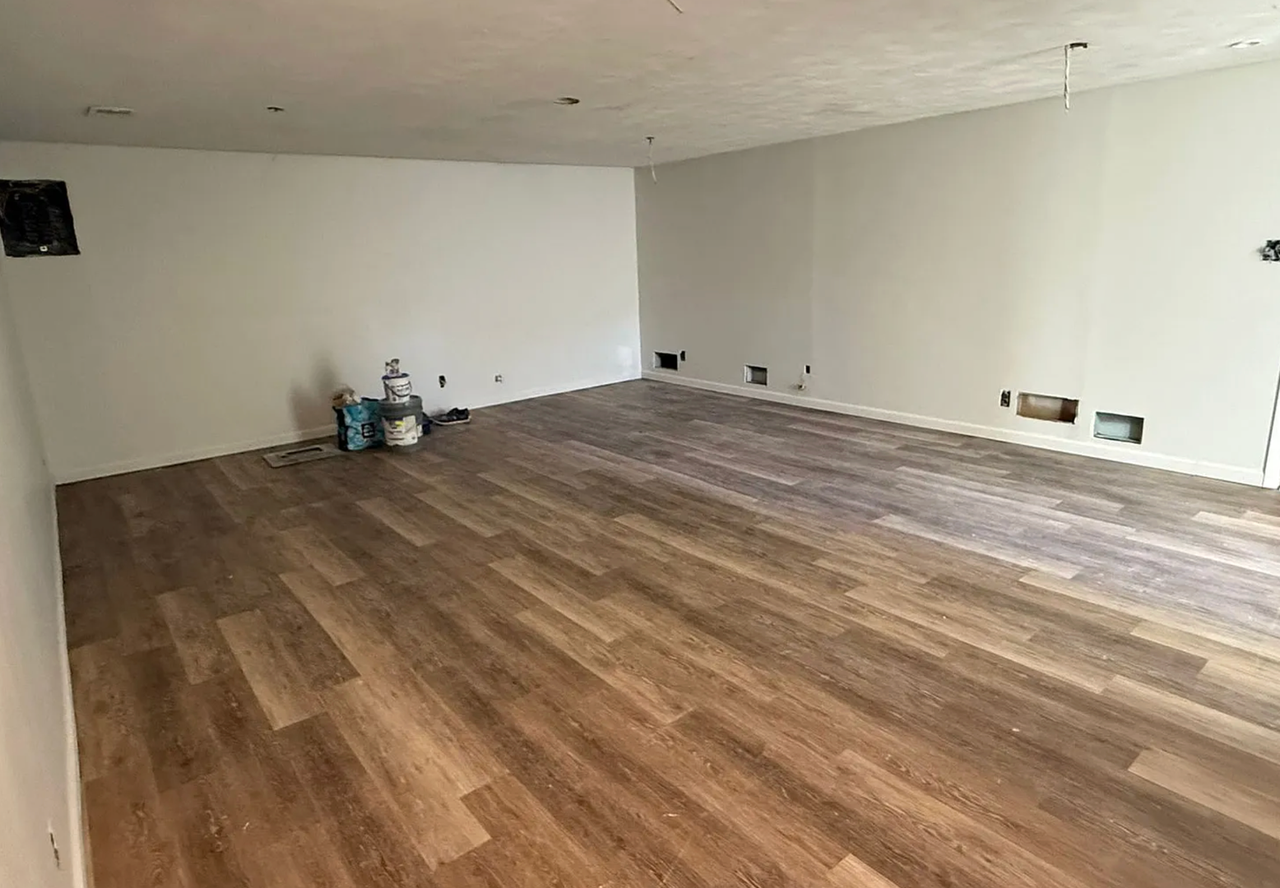 2901 Tepee Ave - Photo 3 of 10