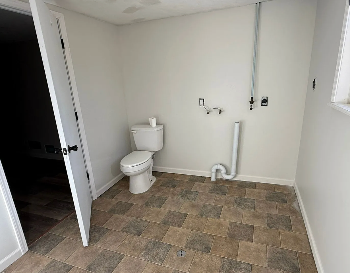 2901 Tepee Ave - Photo 7 of 10