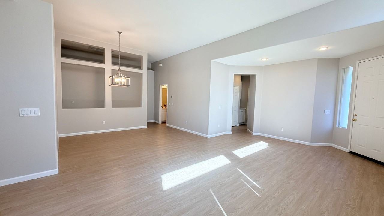 604 Landmark Pl - Photo 7 of 34