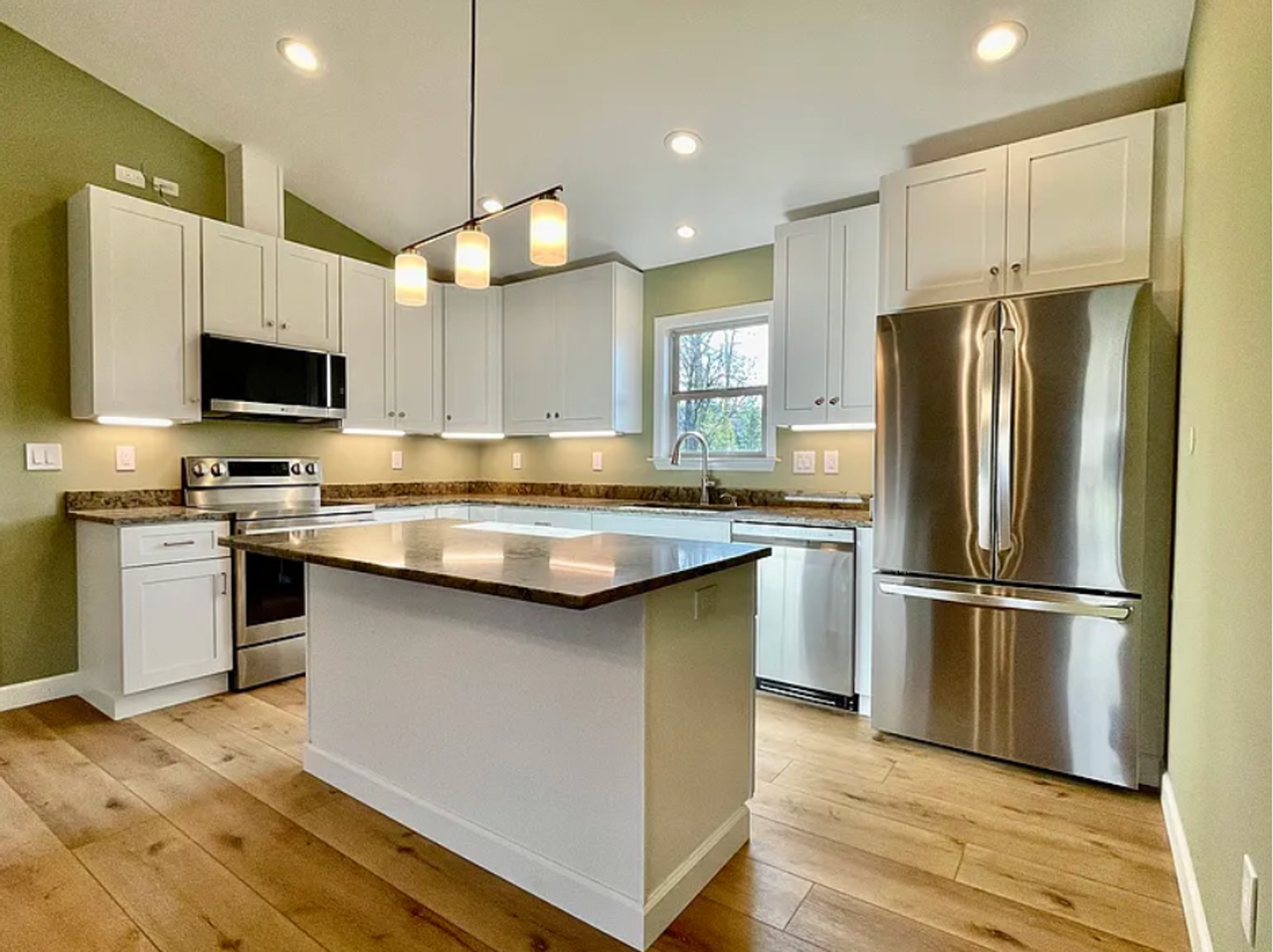 220 Merriman Rd - Photo 2 of 12