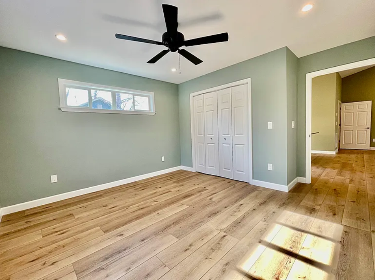 220 Merriman Rd - Photo 6 of 12