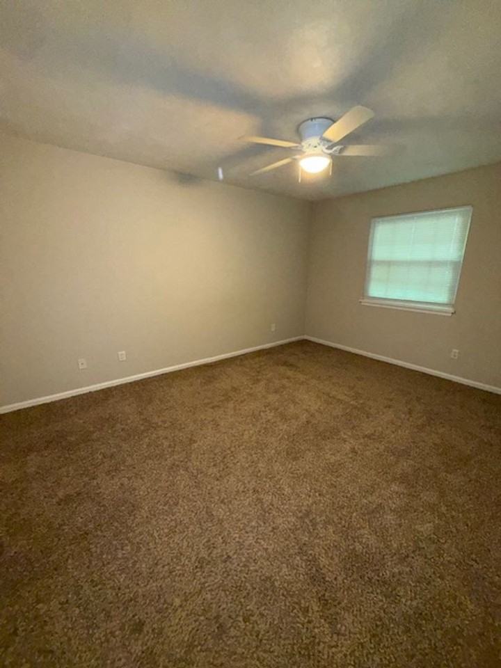 124 Whetherbine Way W #A - Photo 6 of 10