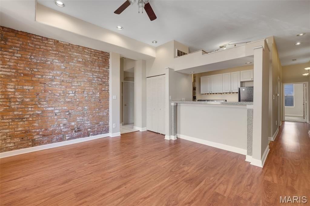 2348 Rutger St #B - Photo 4 of 20