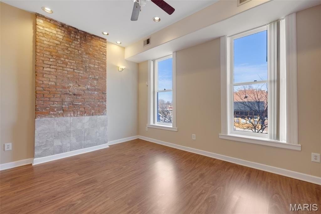 2348 Rutger St #B - Photo 5 of 20