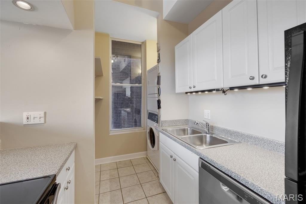 2348 Rutger St #B - Photo 7 of 20