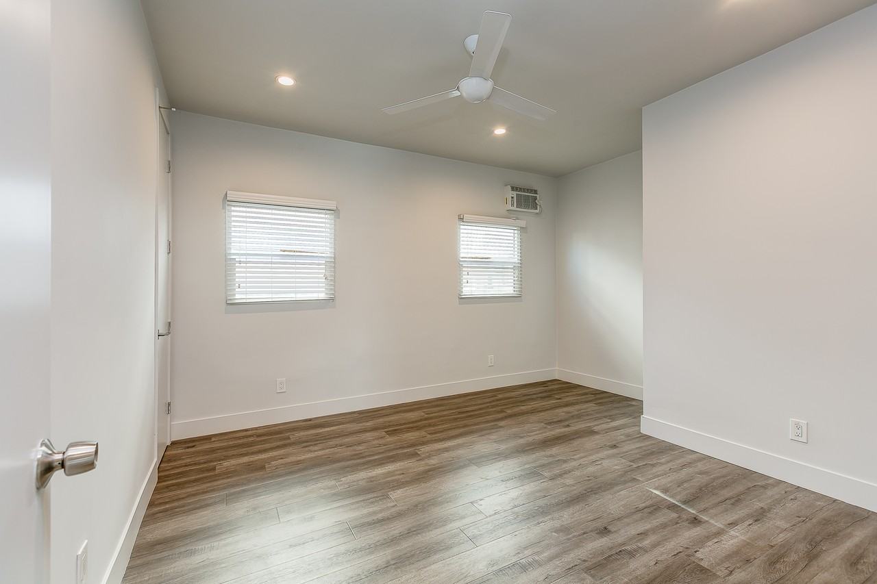 1558 6th Avenue - Photo 5 of 10