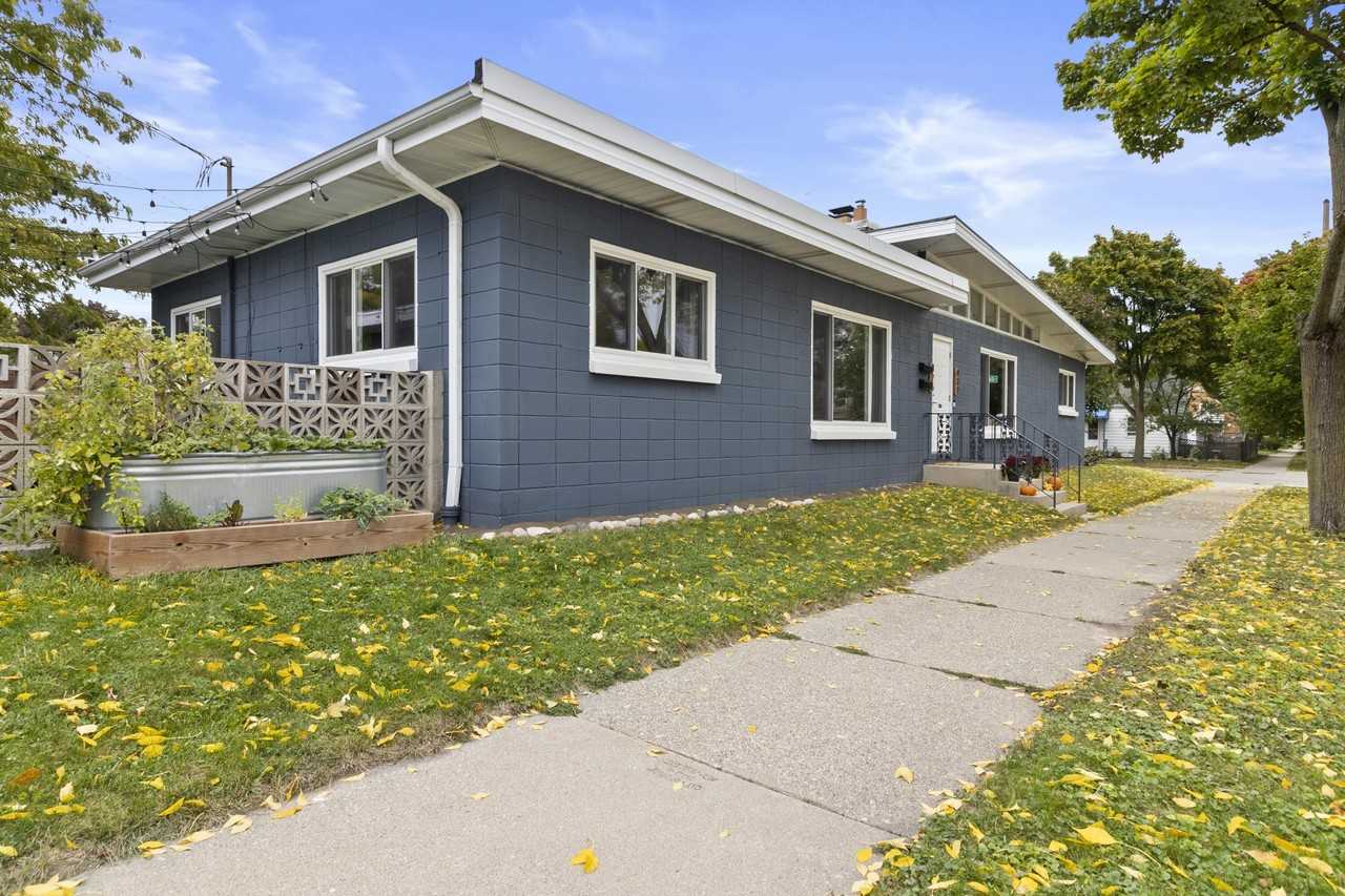 426 E Ohio Ave - Photo 2 of 25