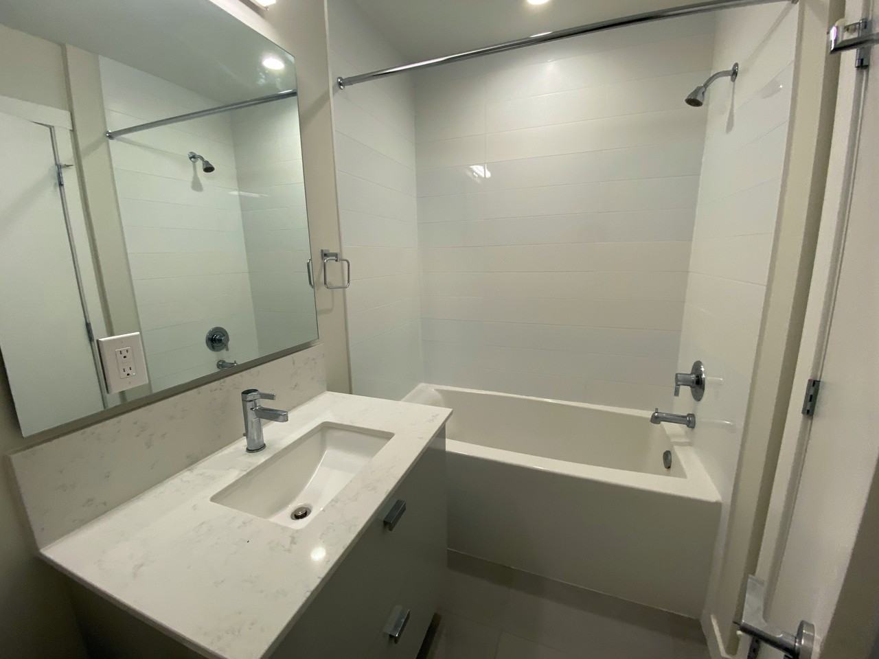 10838 Whalley Boulevard - Photo 6 of 7