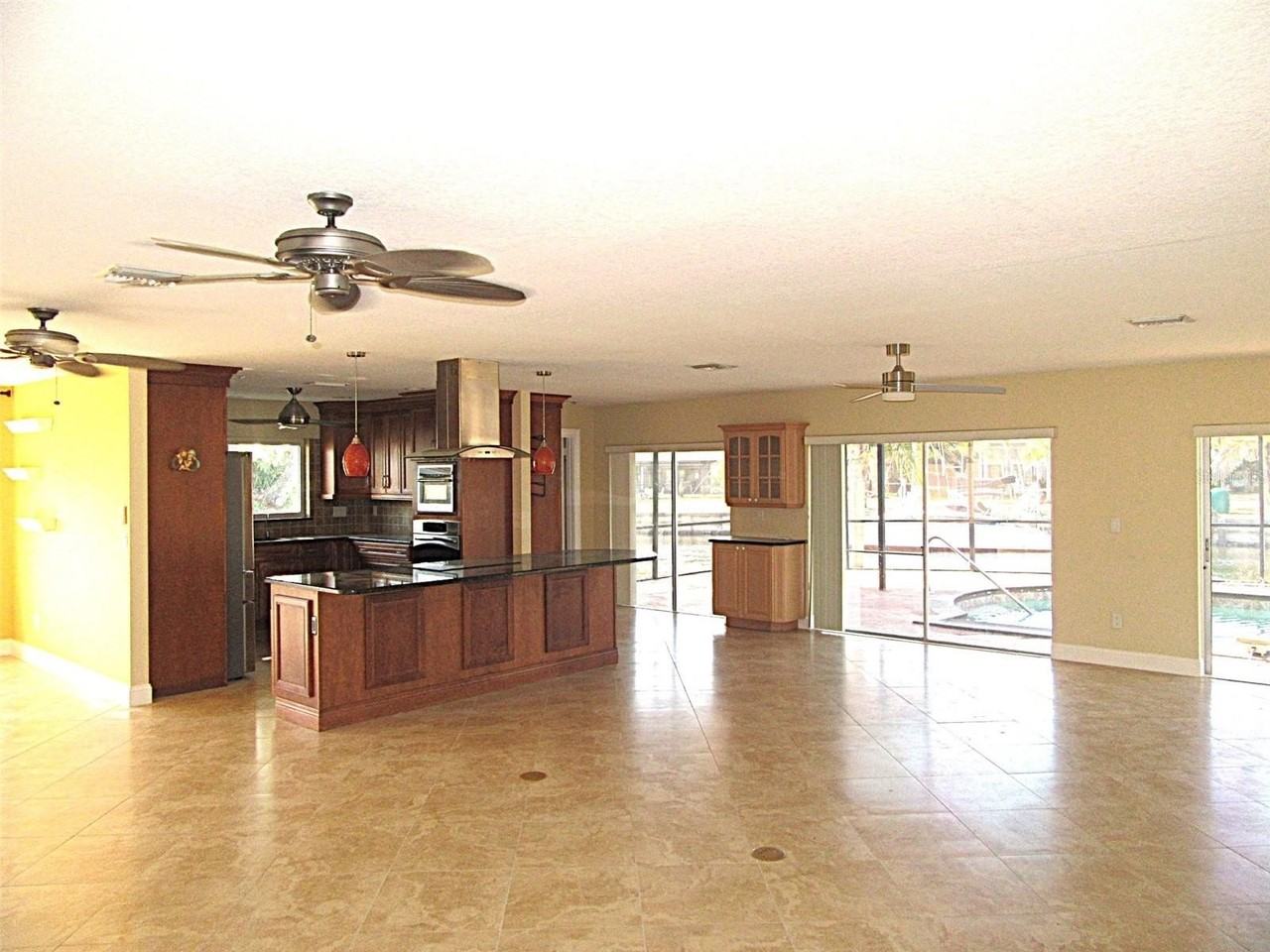 4429 Crews Ct - Photo 3 of 22