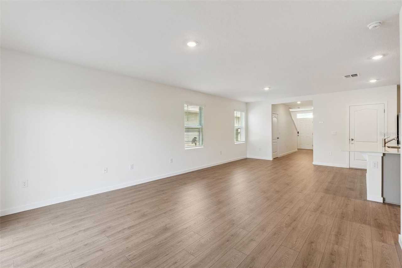 2113 Walnut Creek Dr - Photo 5 of 29