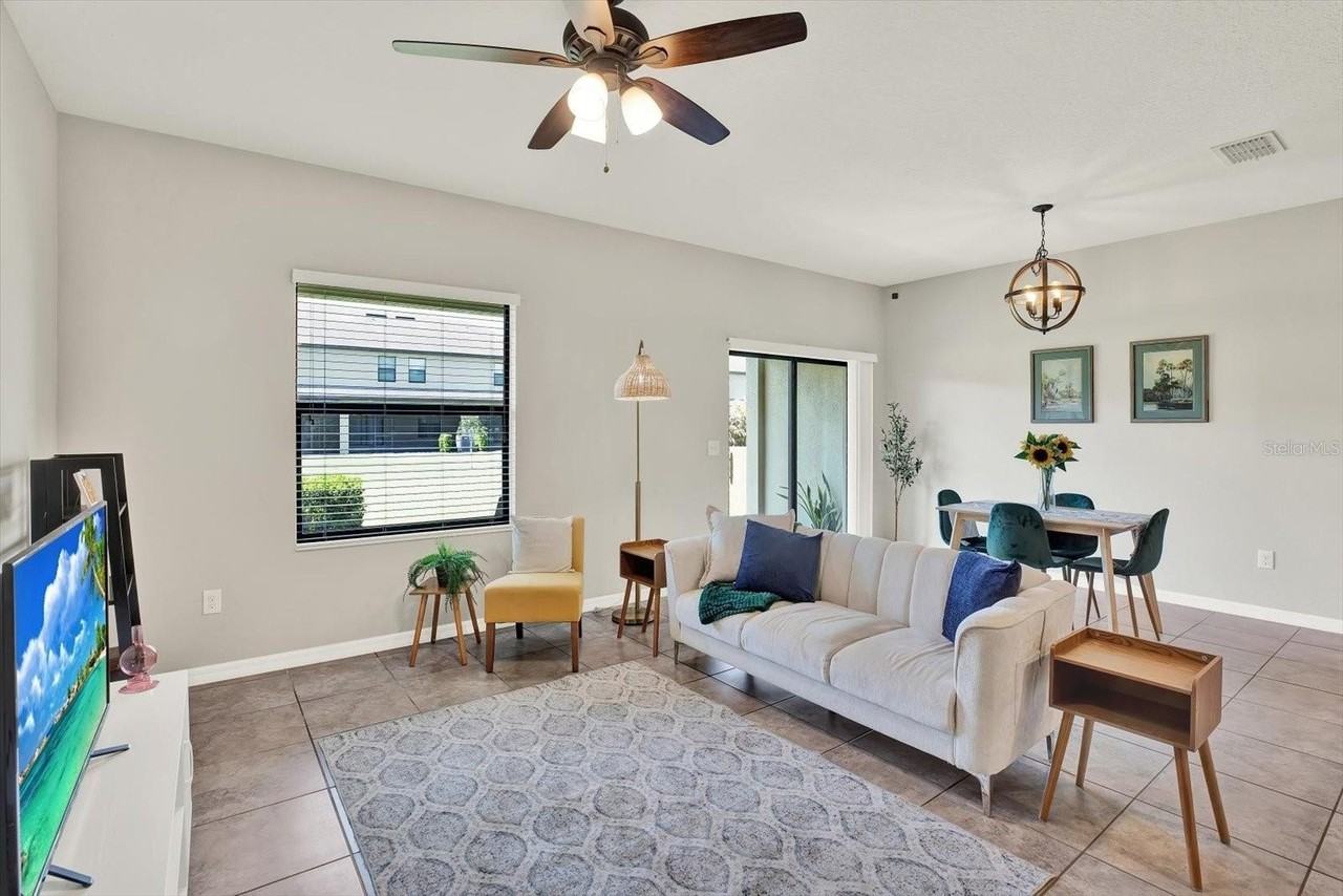 16930 Storyline Dr - Photo 3 of 38