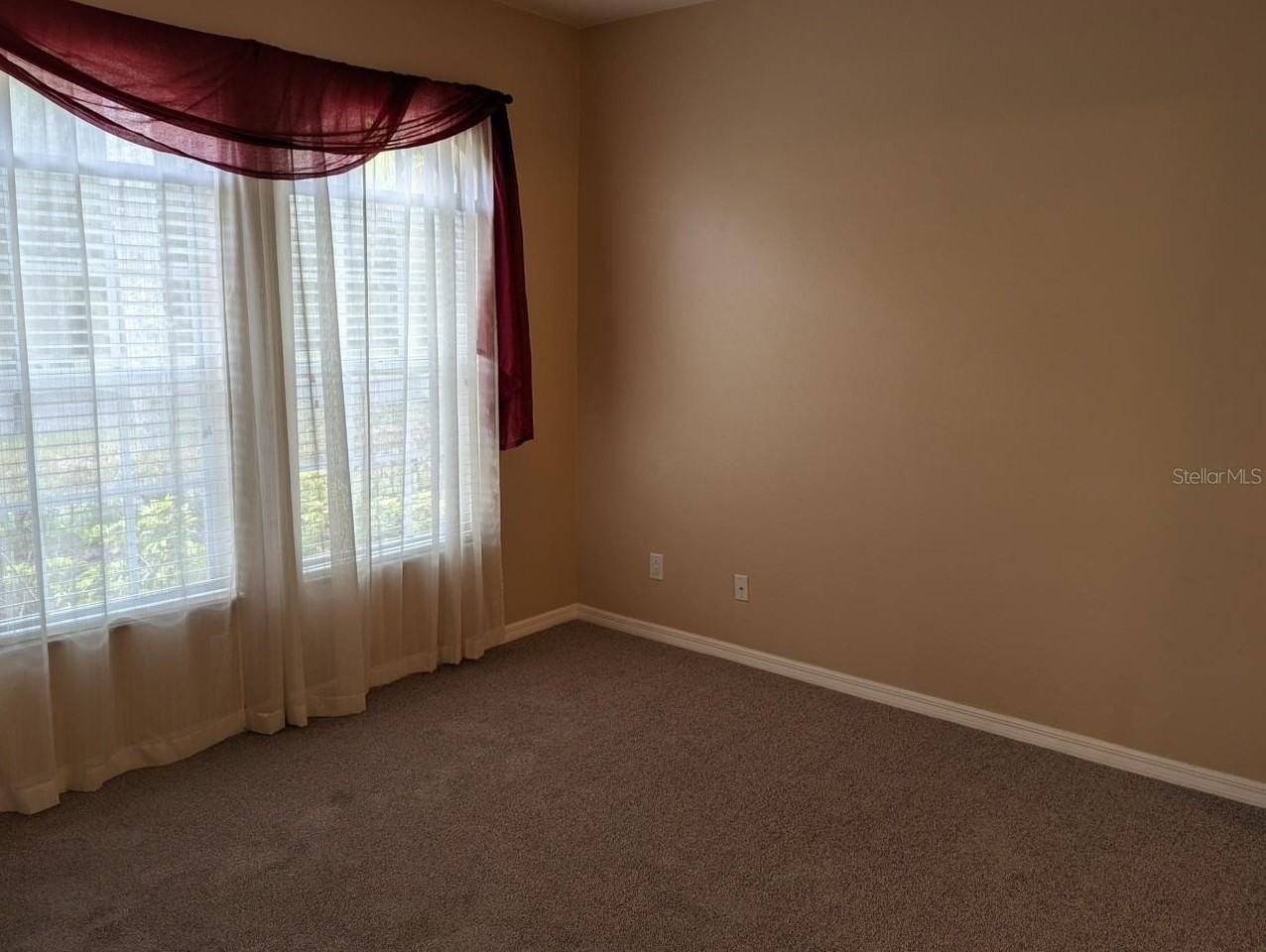 8336 Torrington Ave - Photo 5 of 38