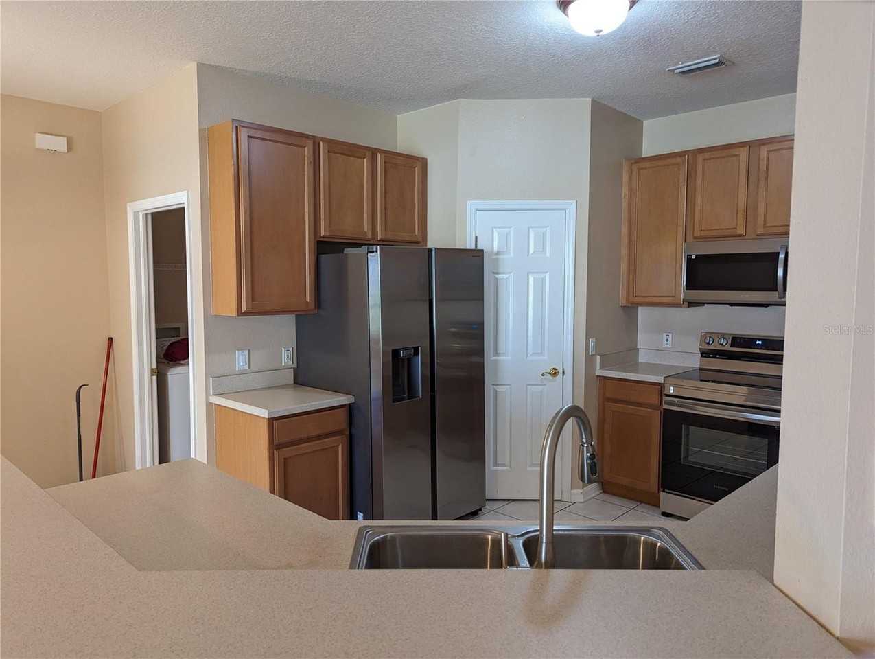 8336 Torrington Ave - Photo 7 of 38