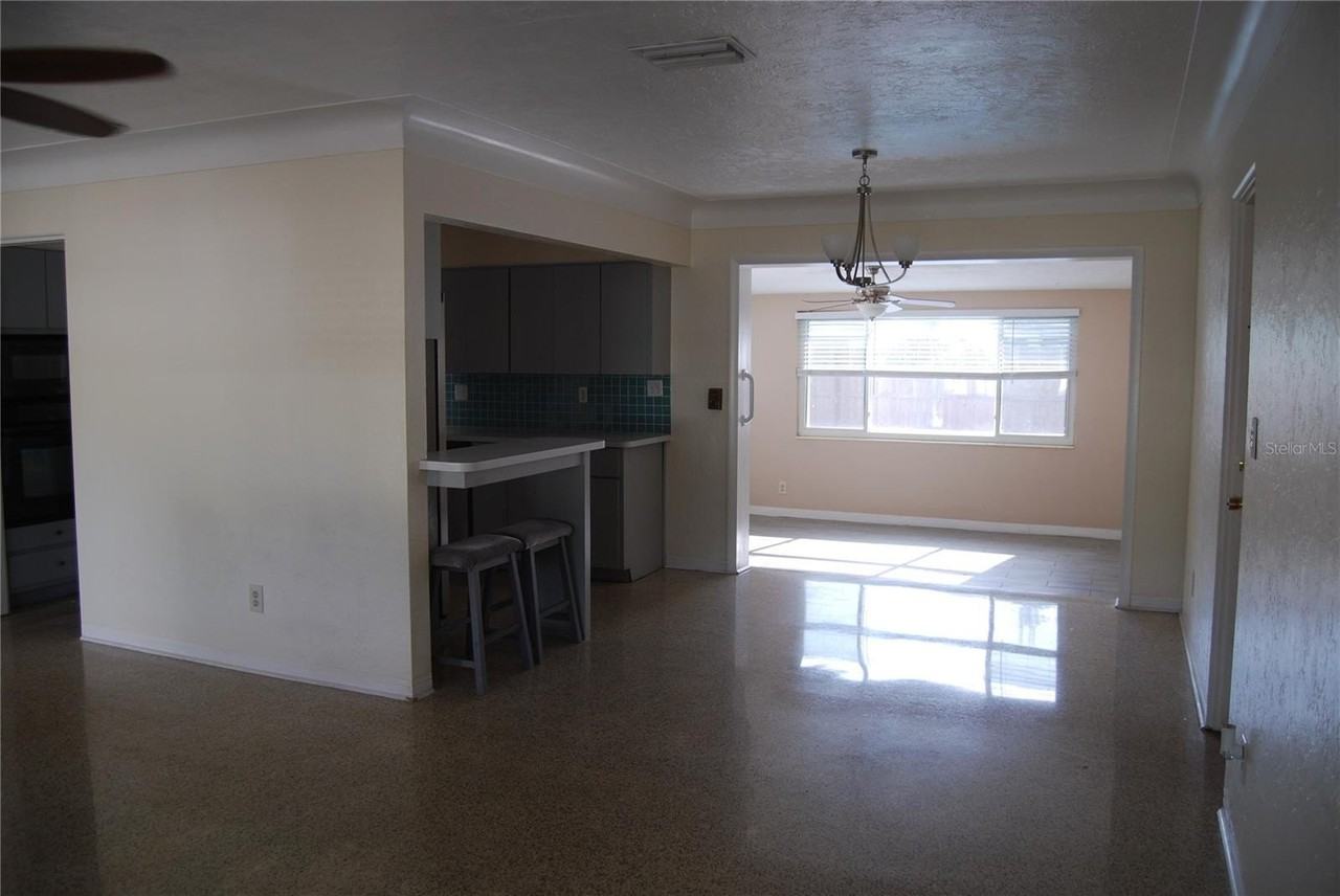 2851 67th St N - Photo 5 of 28