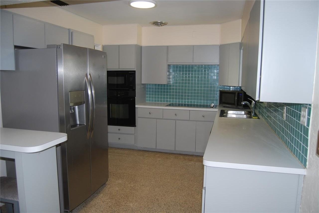 2851 67th St N - Photo 6 of 28