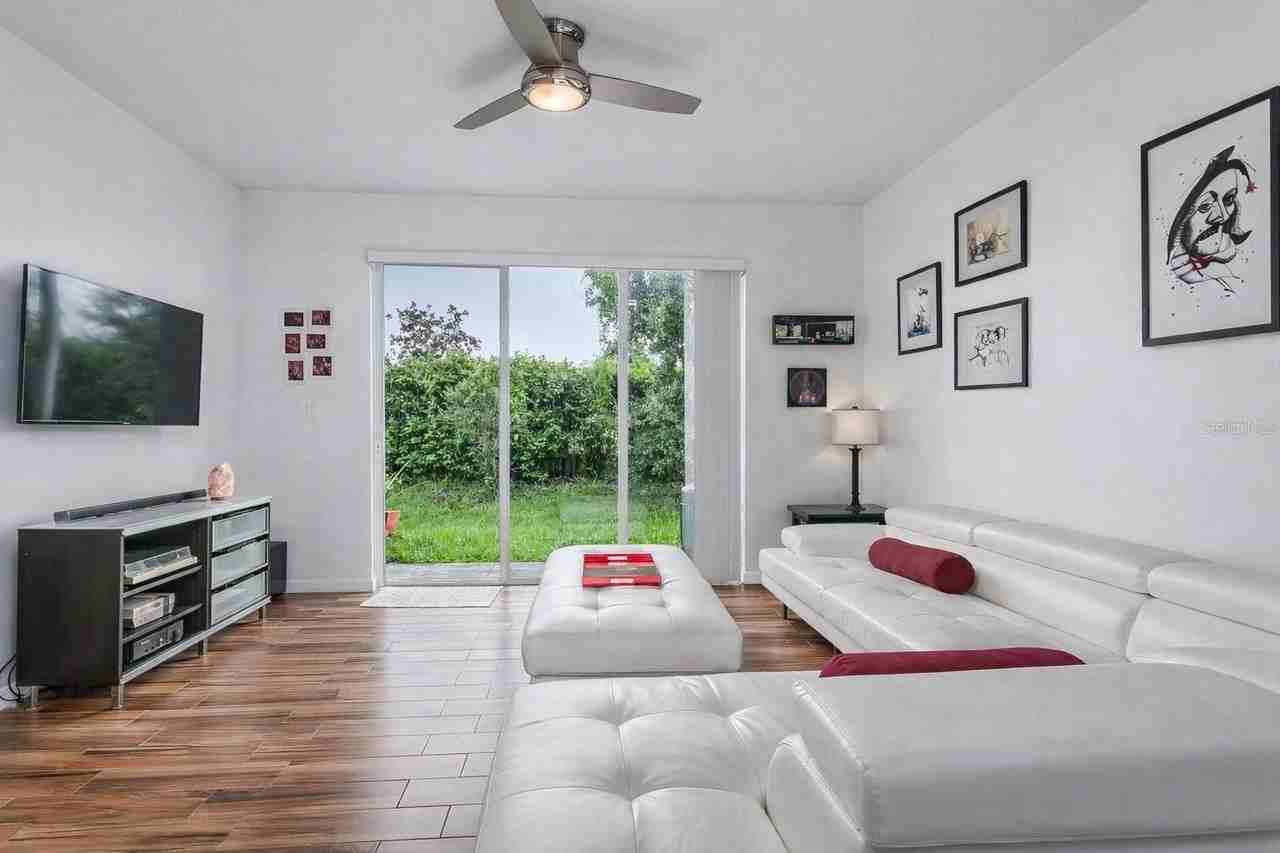 5014 White Sanderling Ct - Photo 2 of 27