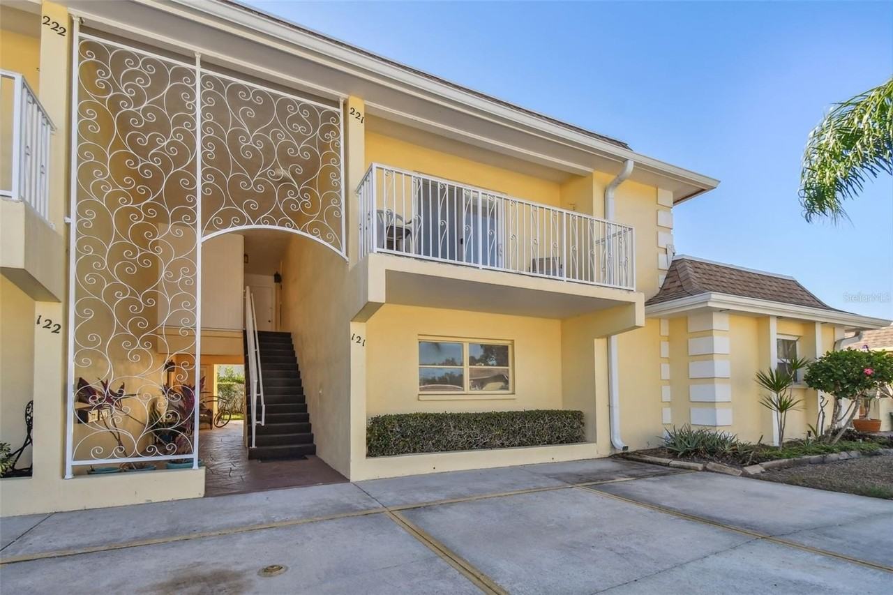 610 Indian Rocks Rd N #121 - Photo 2 of 49