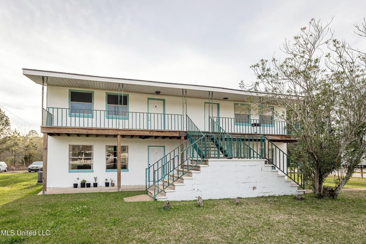 8429 Highway 613 Lot 3 - Photo 7 of 47