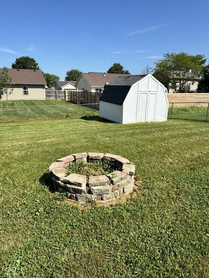 39 Cedarwood Dr - Photo 7 of 21