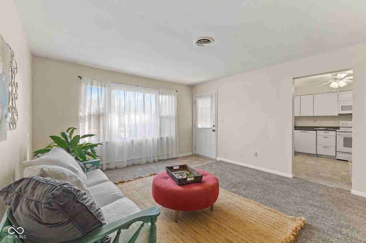 296 Heritage Dr - Photo 4 of 25