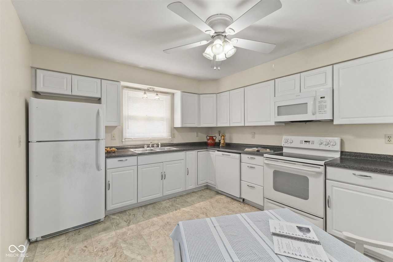 296 Heritage Dr - Photo 6 of 25