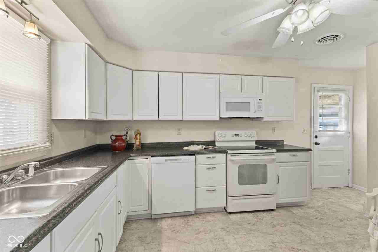 296 Heritage Dr - Photo 7 of 25