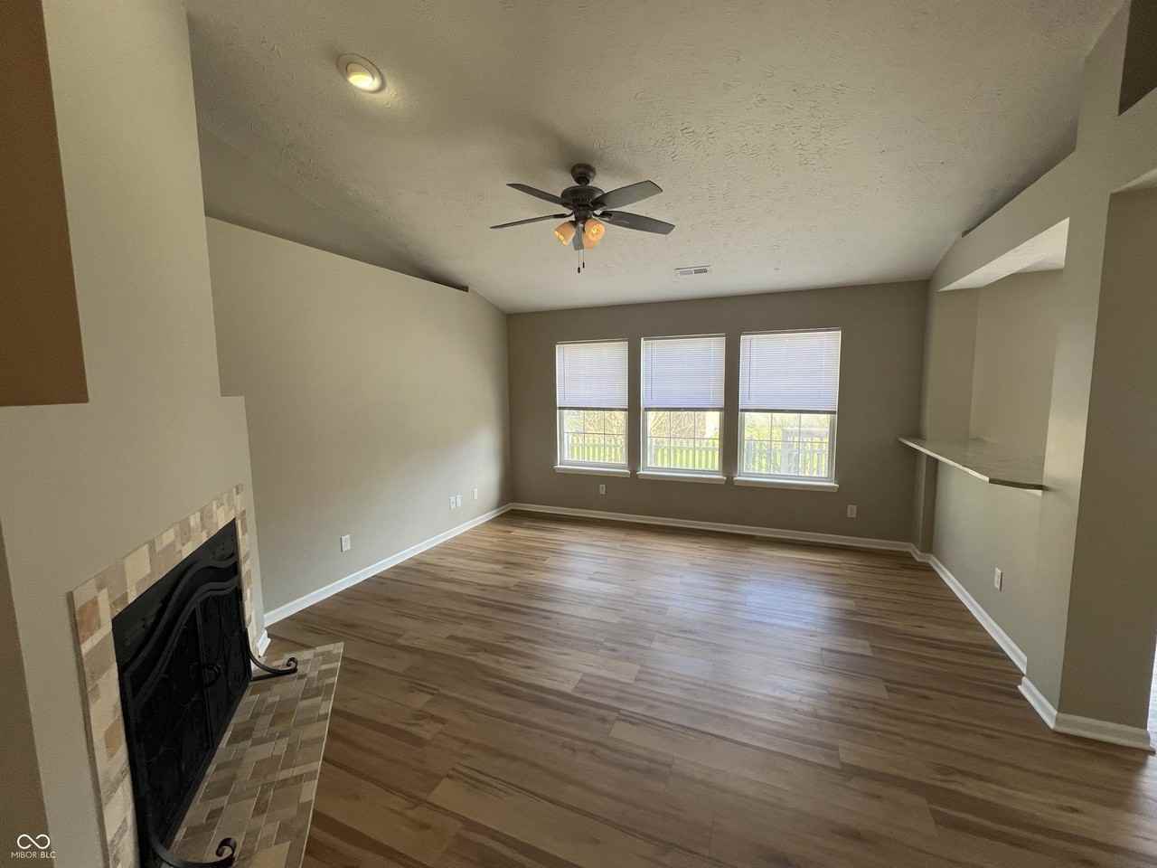 11205 Founders Pl - Photo 2 of 20