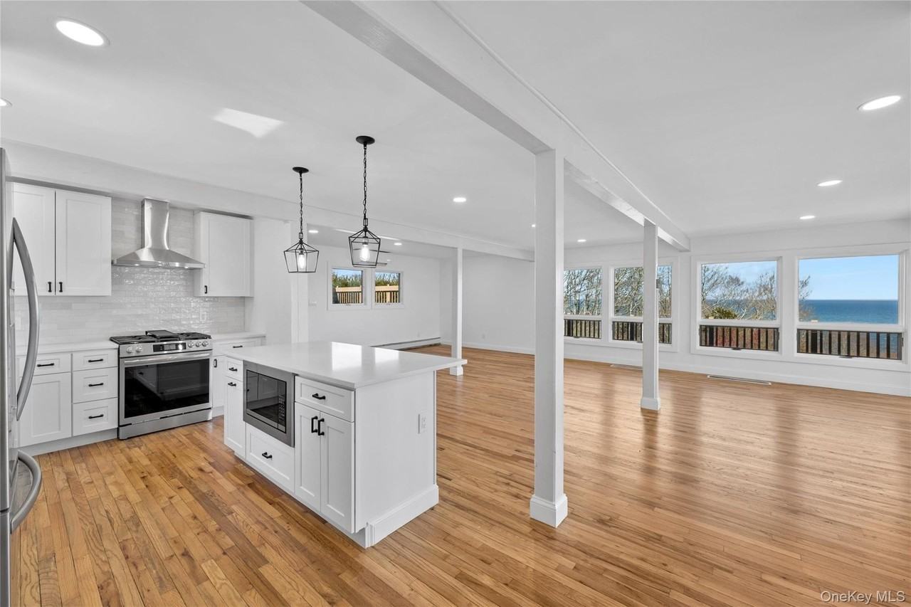 2 Dolphin Way - Photo 3 of 11