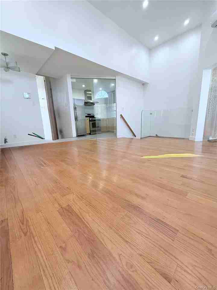 9510 95th Ave - Photo 3 of 15