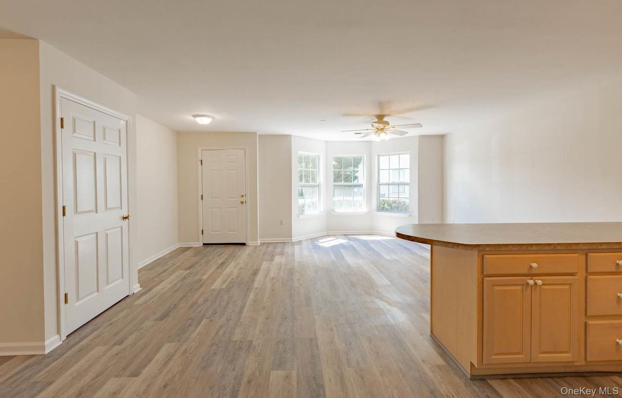 105 Flurry Ln - Photo 7 of 15