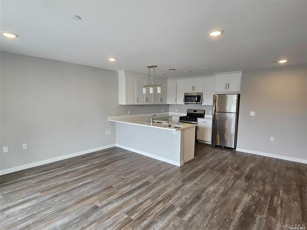 221 Eastview Dr #01 - Photo 3 of 10
