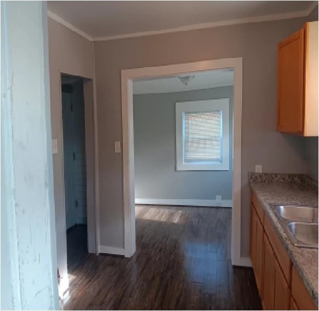 19010 Riverview St #1 - Photo 4 of 9