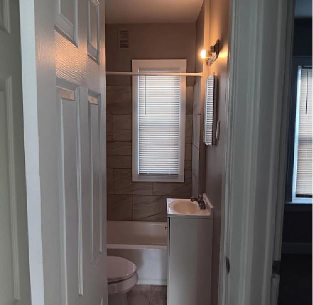 19010 Riverview St #1 - Photo 5 of 9