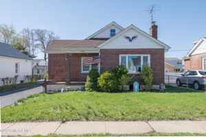 featured image of 166 Morningside Avenue