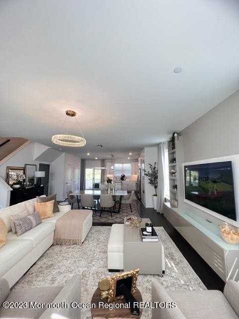 61 Bataan Ave - Photo 2 of 11