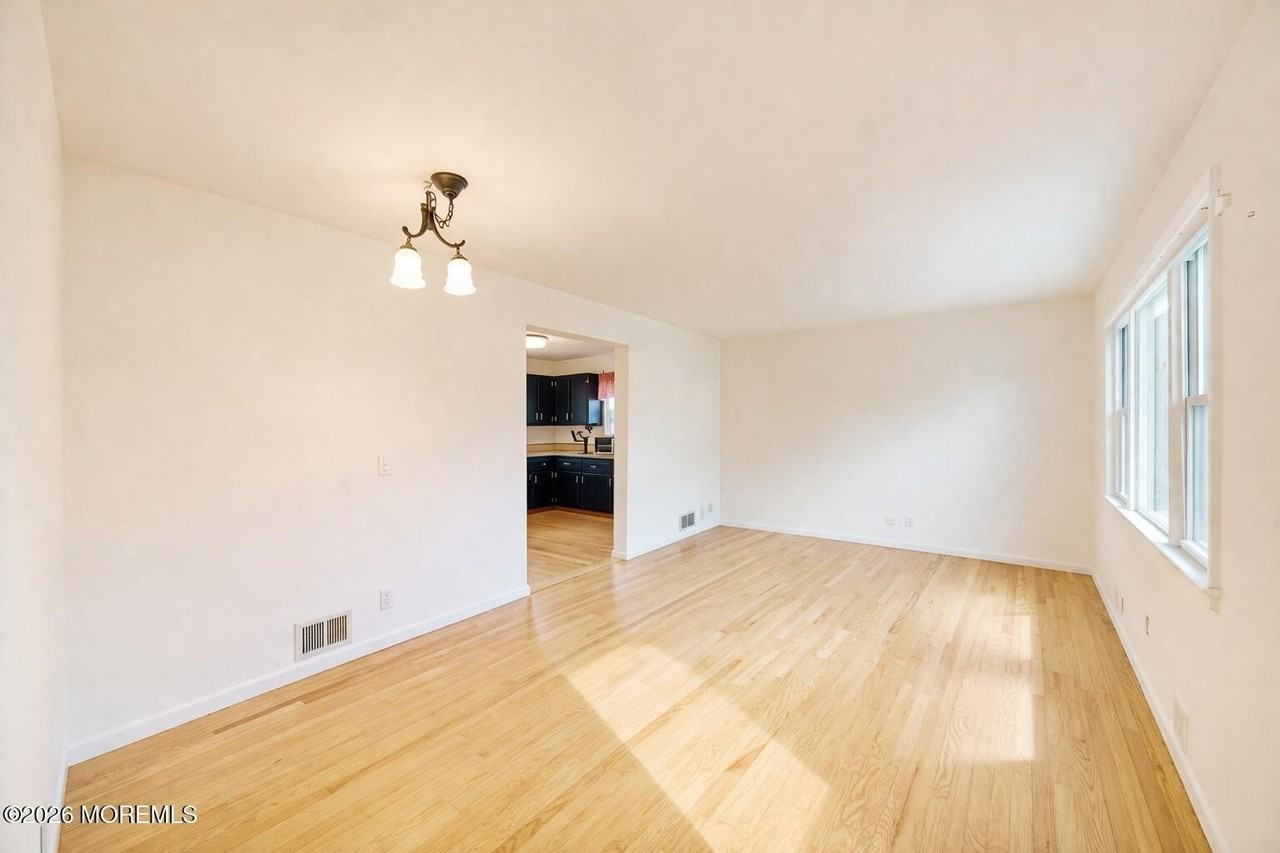 32 Lake Ave - Photo 6 of 27