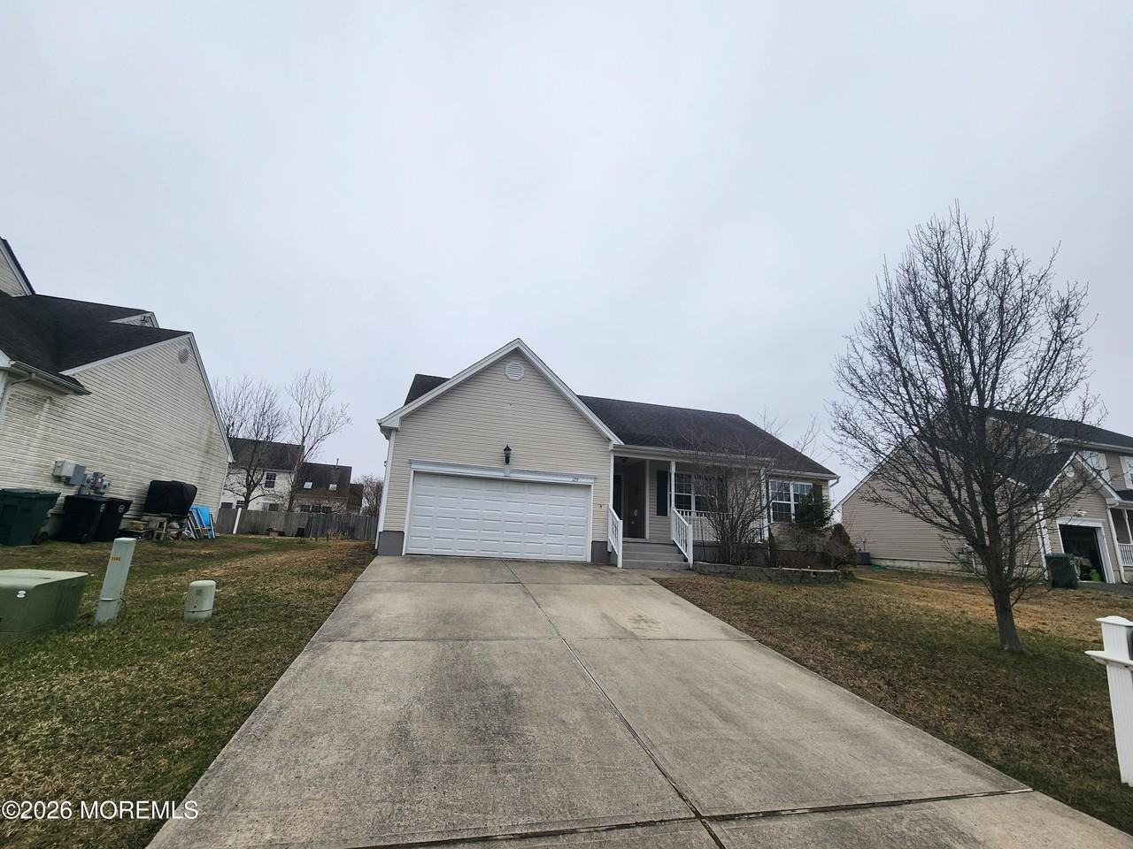 129 Lighthouse Dr - Photo 2 of 18