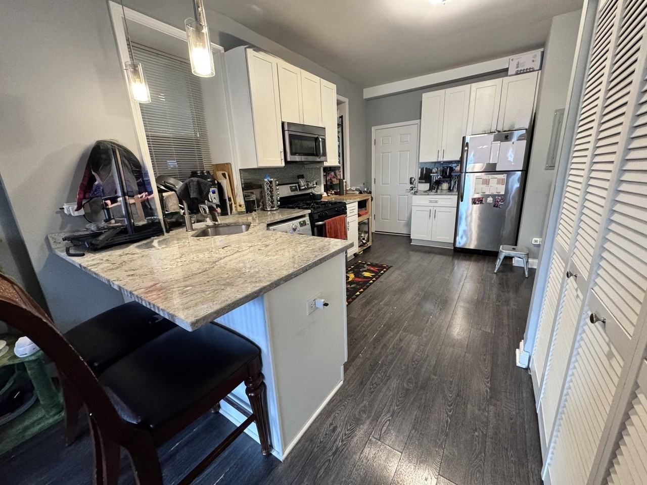 1300 N Greenview Ave Apt 1f - Photo 3 of 12