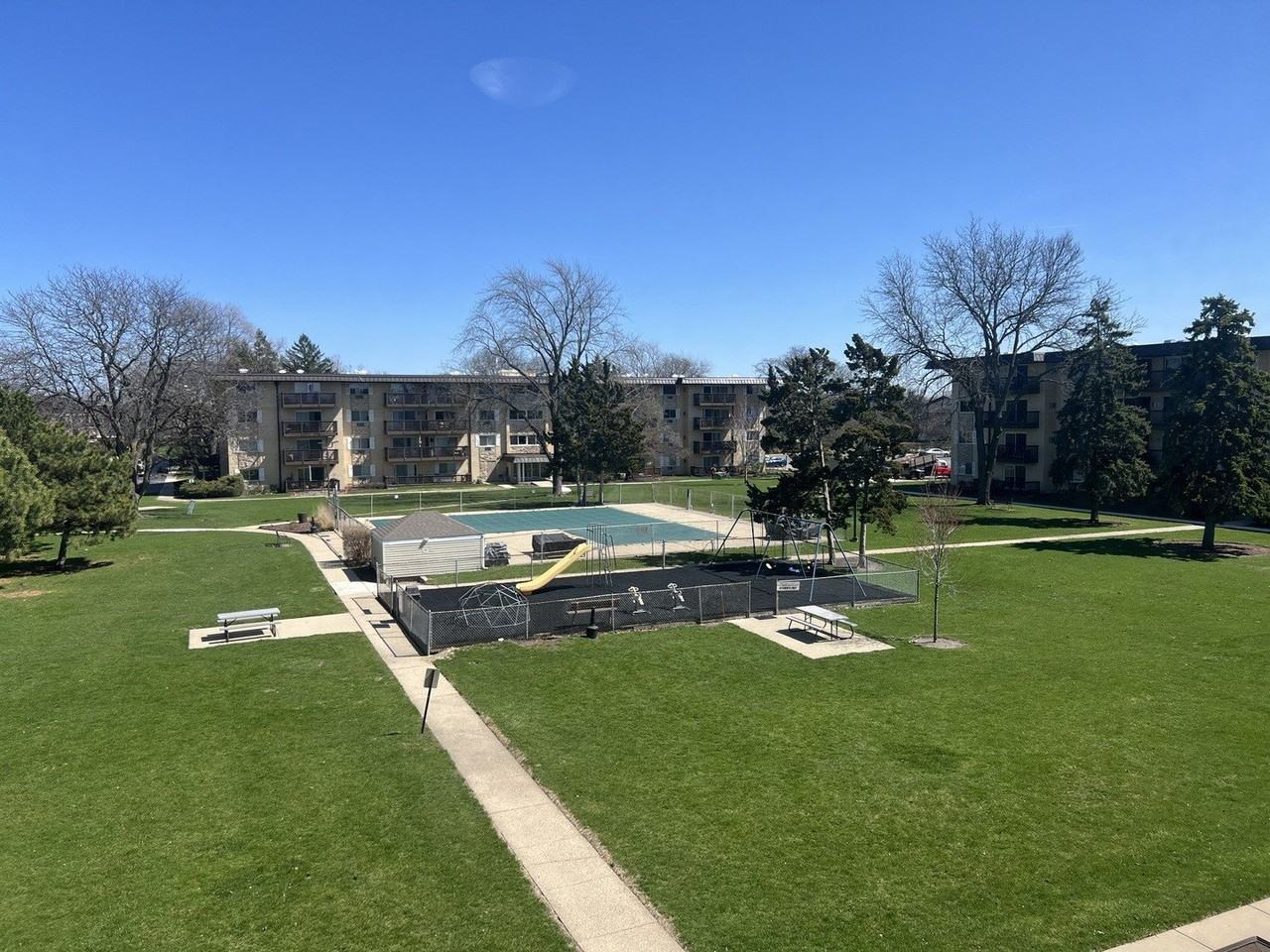 2218 S Goebbert Rd Apt 393 - Photo 3 of 20