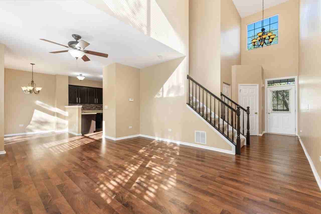 2329 Moonlight Ct - Photo 2 of 16