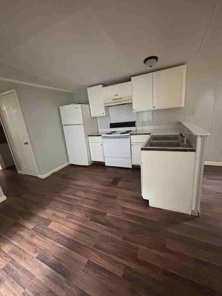 219 Cherry Tree Dr #1 - Photo 4 of 14