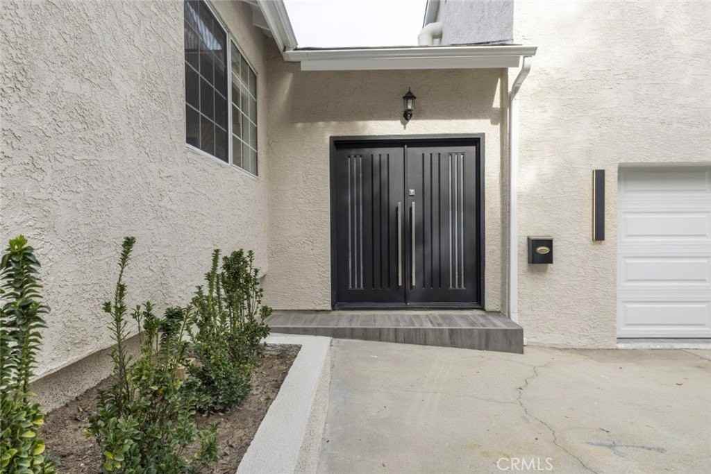 22247 De La Osa St - Photo 3 of 49