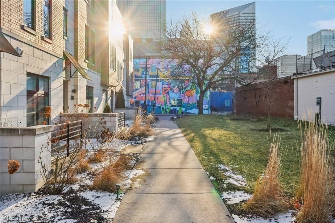 1446 E 14th St - Photo 2 of 50