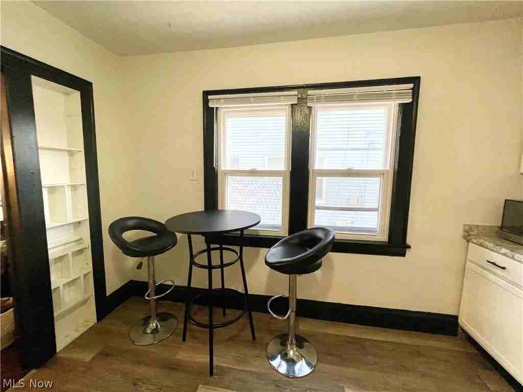 4032 E 142nd St - Photo 6 of 19