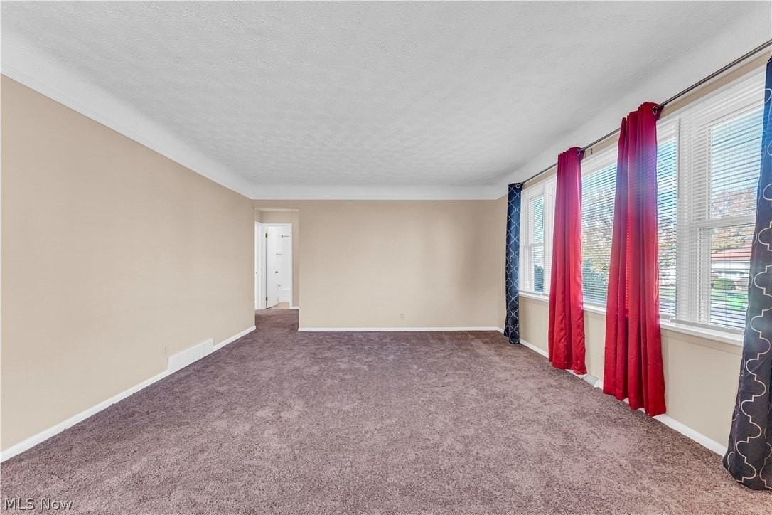 9716 Alexander Rd - Photo 3 of 30