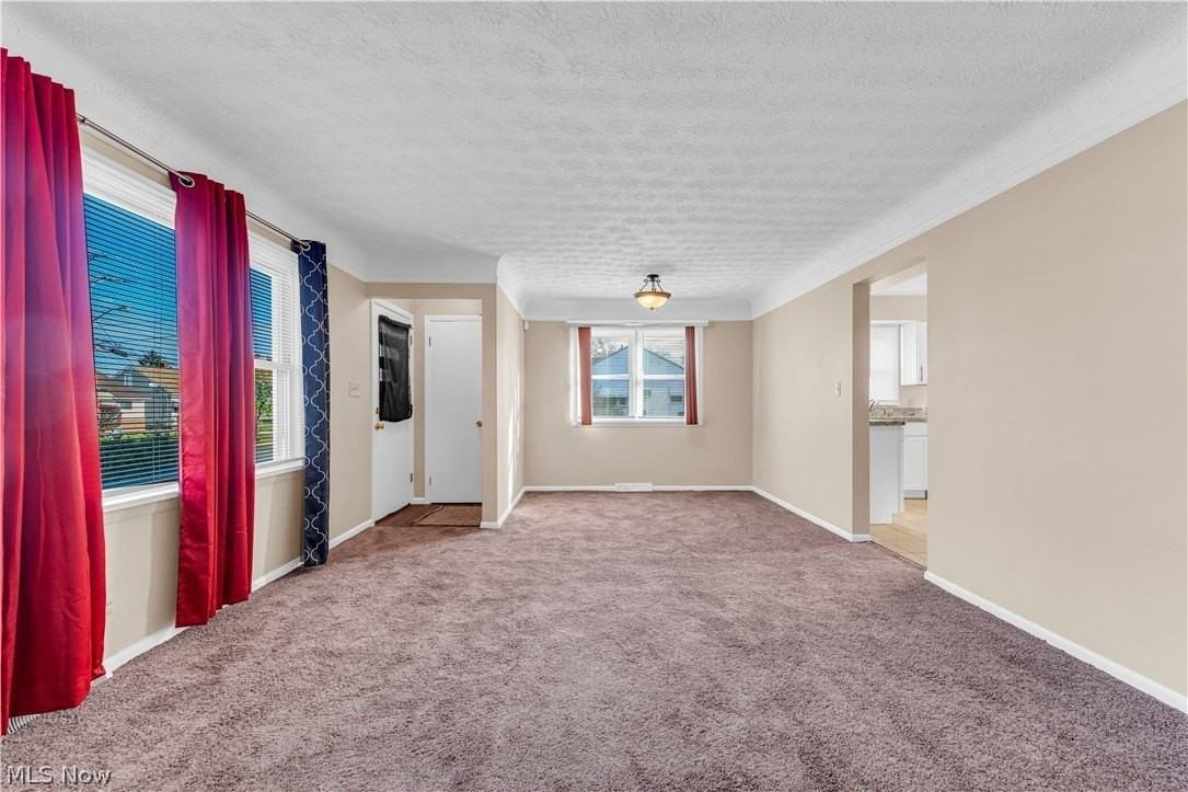 9716 Alexander Rd - Photo 5 of 30