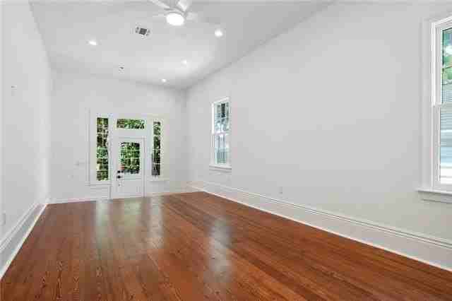 712 Washington Ave - Photo 4 of 10