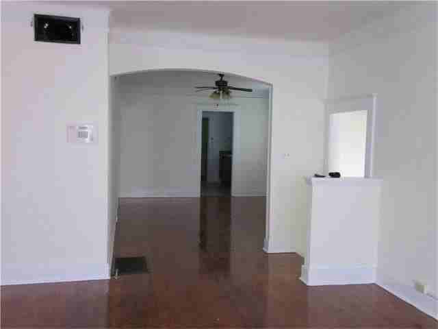 5422 Clara St - Photo 2 of 10