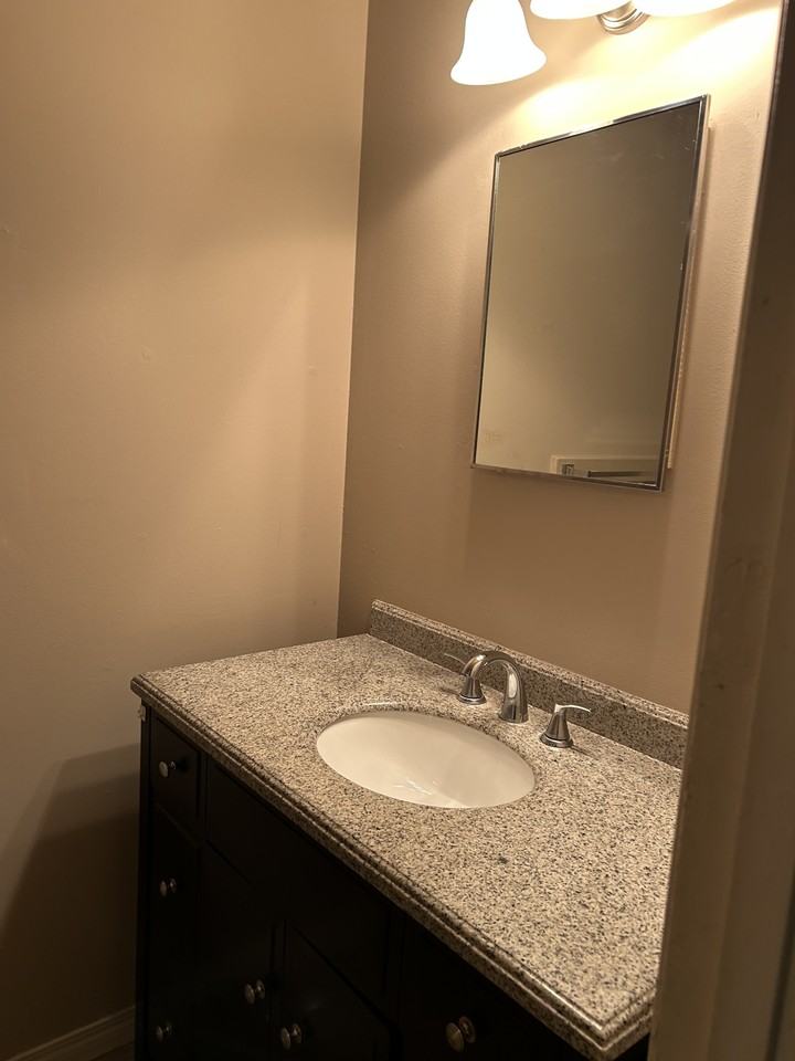 211 Thomson Ave #1 - Photo 5 of 7