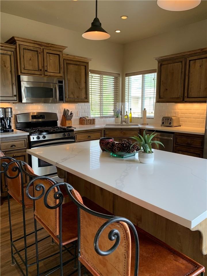 1449 W Stillwater Dr - Photo 4 of 17